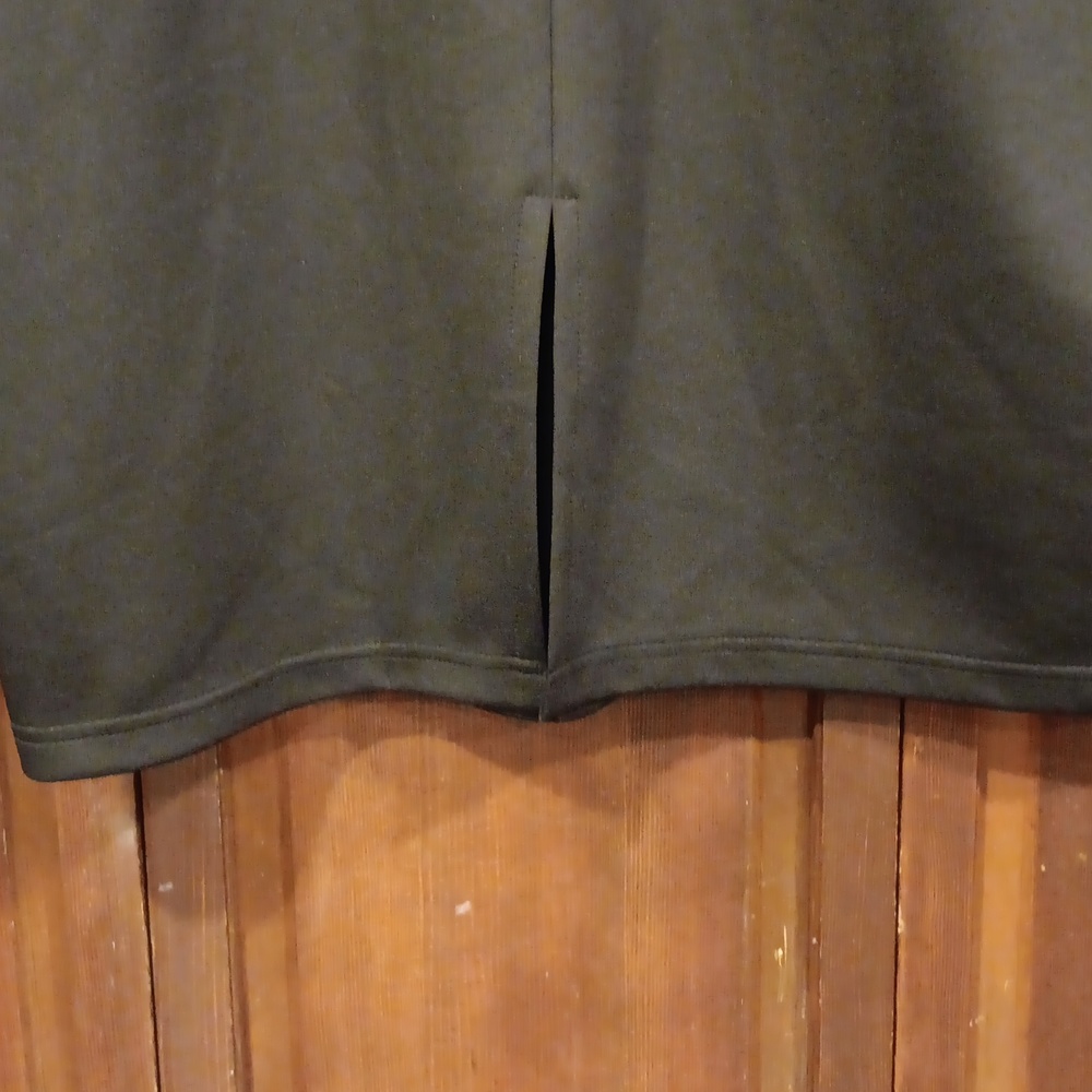 Black dress with big bow. - Picture 6 of 6